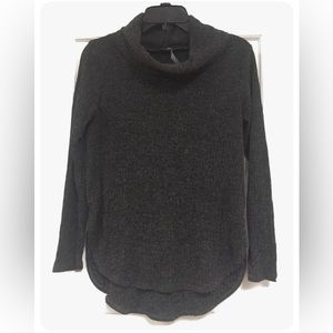 Red Lolly Turtleneck Top Women's Gray Pullover Long Sleeves Ribbed Large